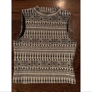 H&M sleeveless black and white pattern top